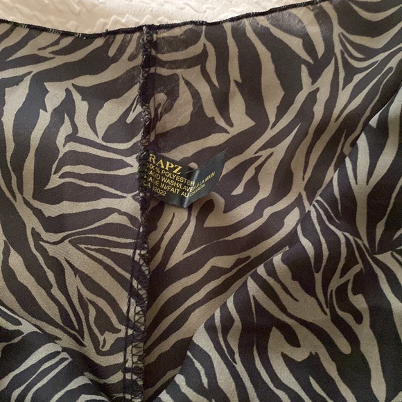 Ladies zebra print pants with tie waist - Picture 4 of 4